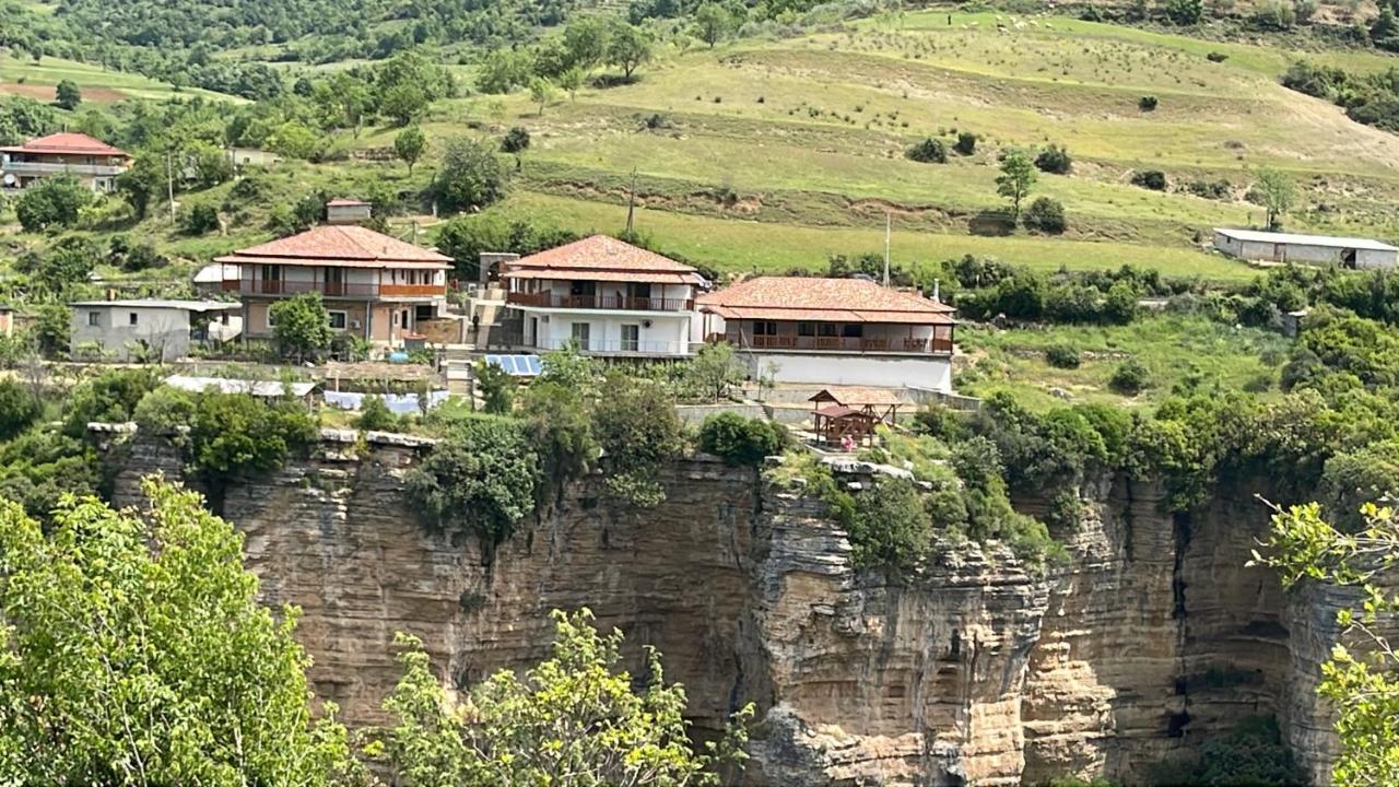Guest House Bracaj Corovode Экстерьер фото
