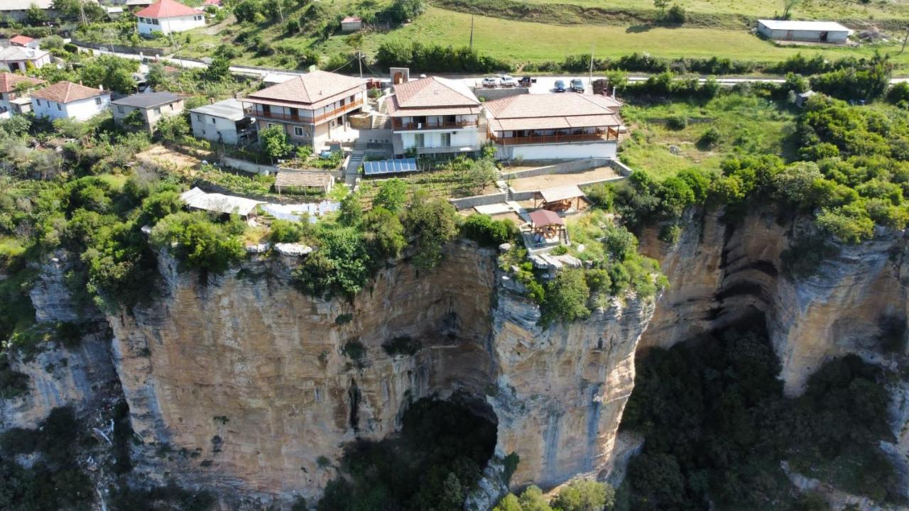 Guest House Bracaj Corovode Экстерьер фото
