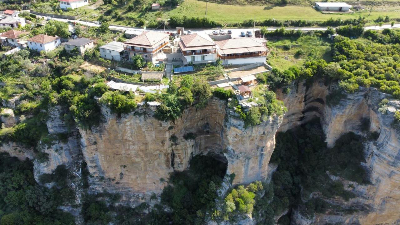 Guest House Bracaj Corovode Экстерьер фото