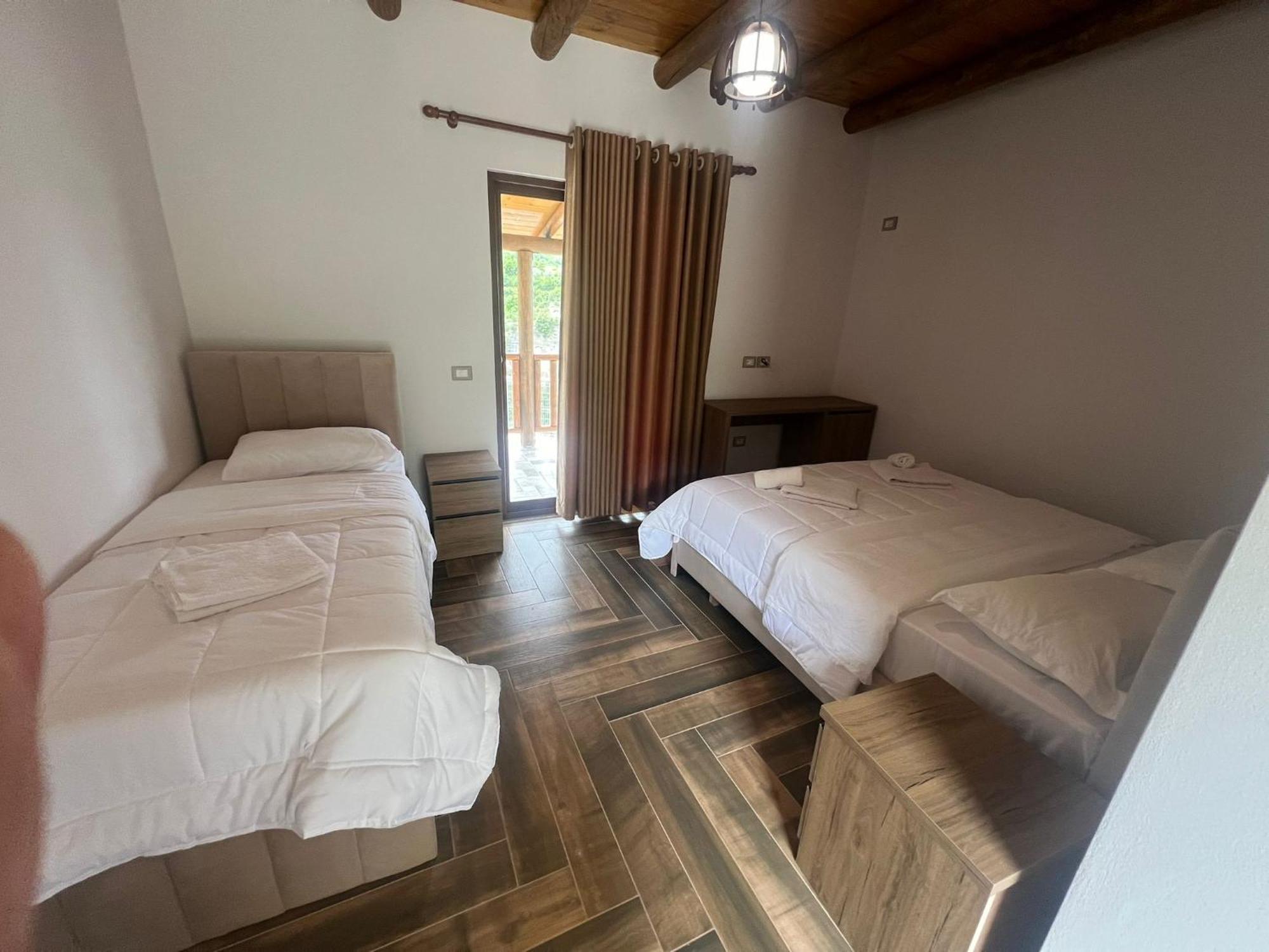 Guest House Bracaj Corovode Экстерьер фото