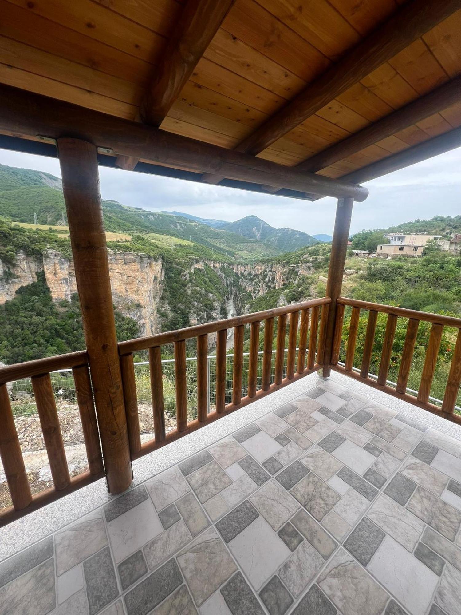 Guest House Bracaj Corovode Экстерьер фото