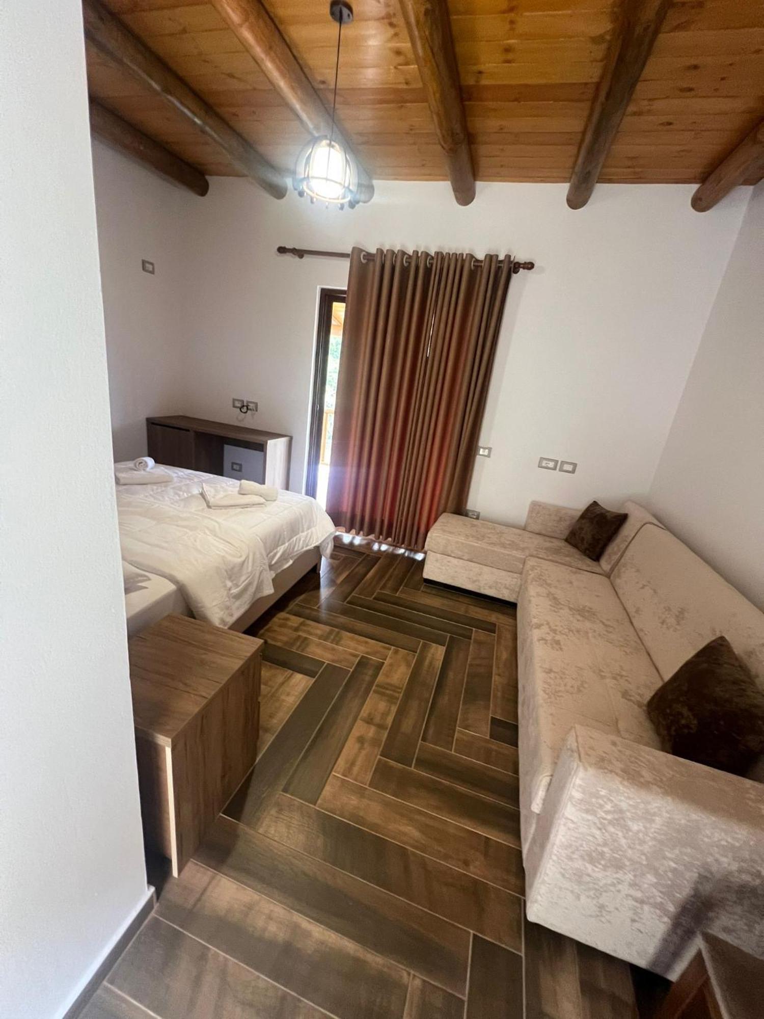 Guest House Bracaj Corovode Экстерьер фото