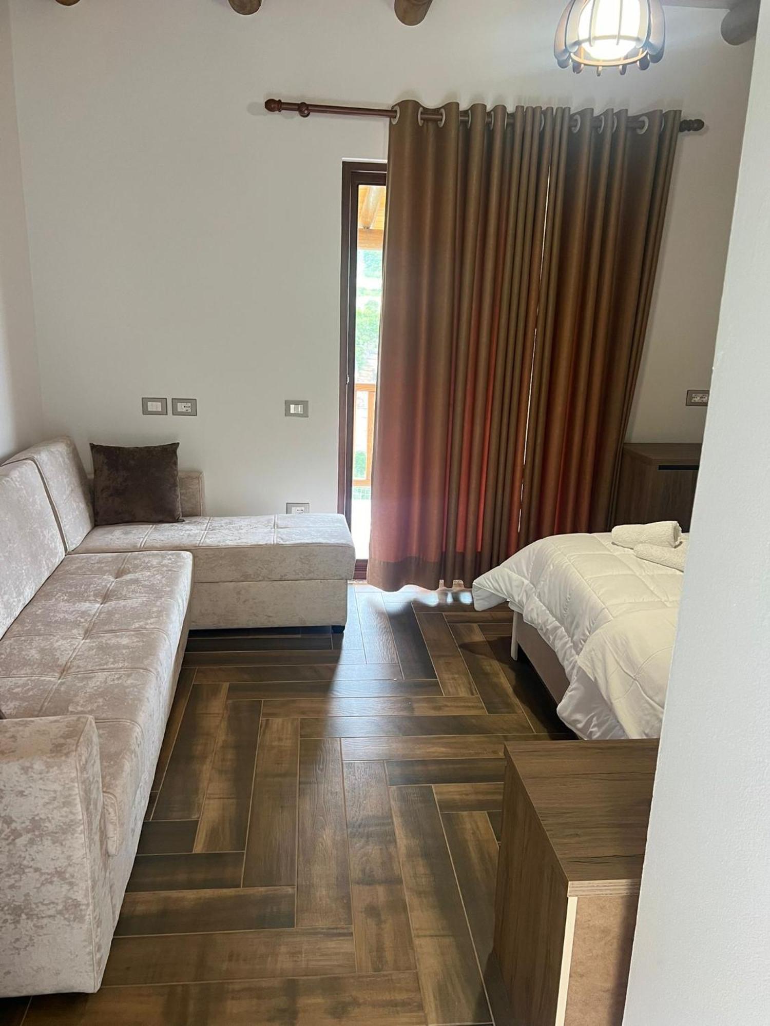 Guest House Bracaj Corovode Экстерьер фото