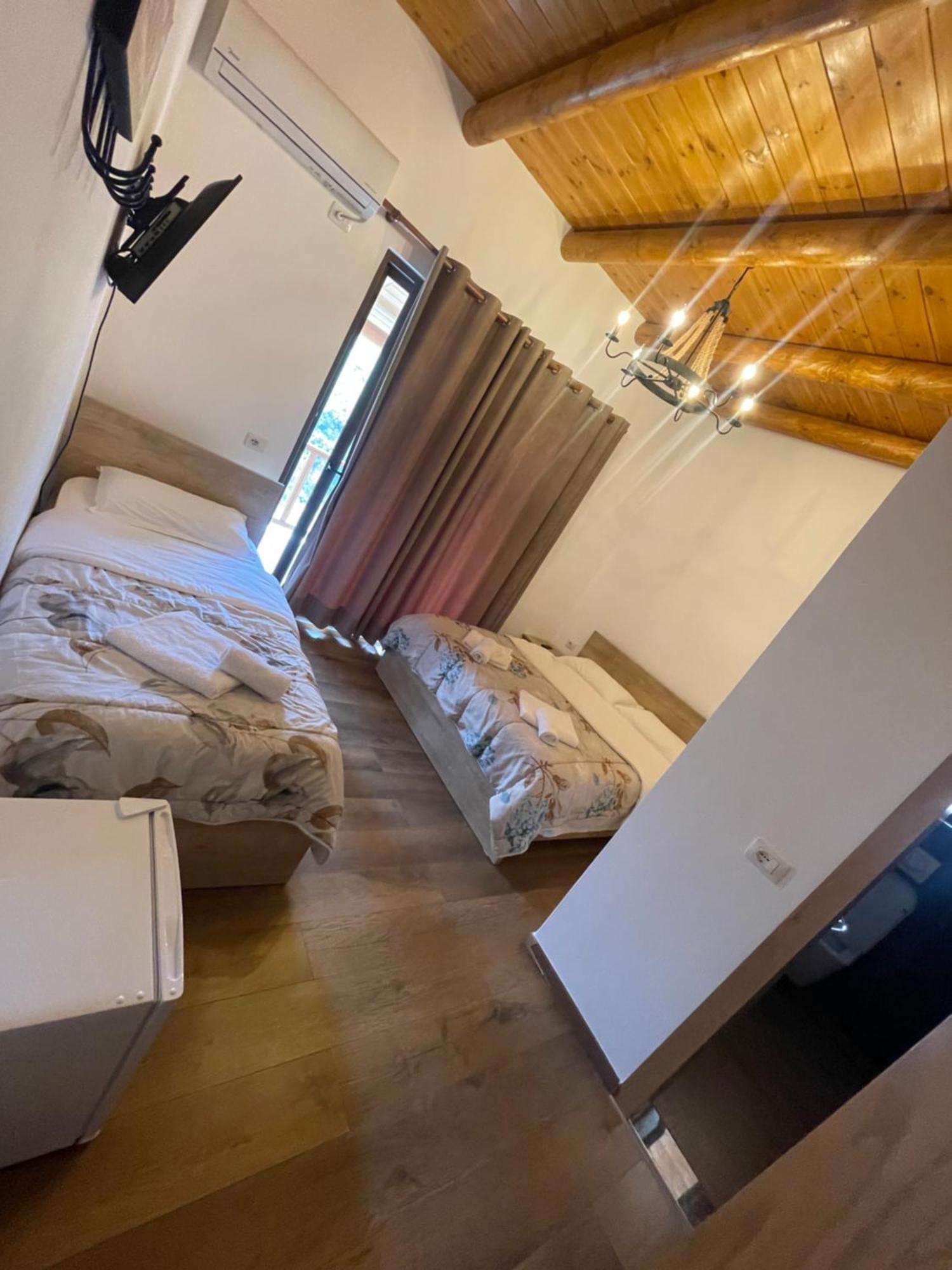 Guest House Bracaj Corovode Экстерьер фото