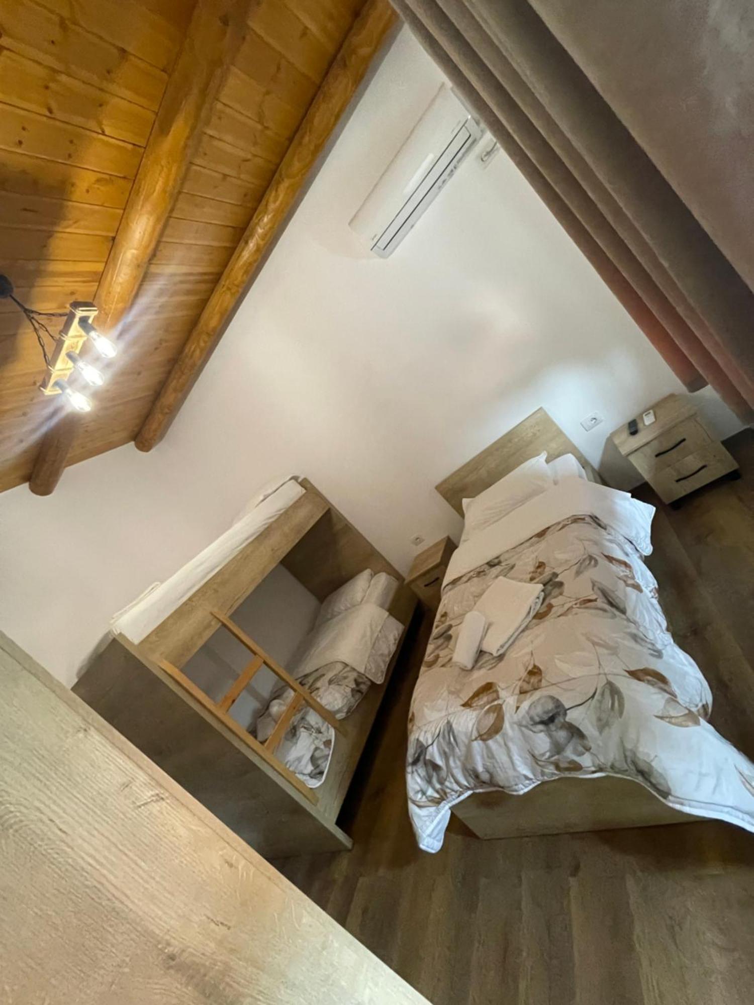 Guest House Bracaj Corovode Экстерьер фото