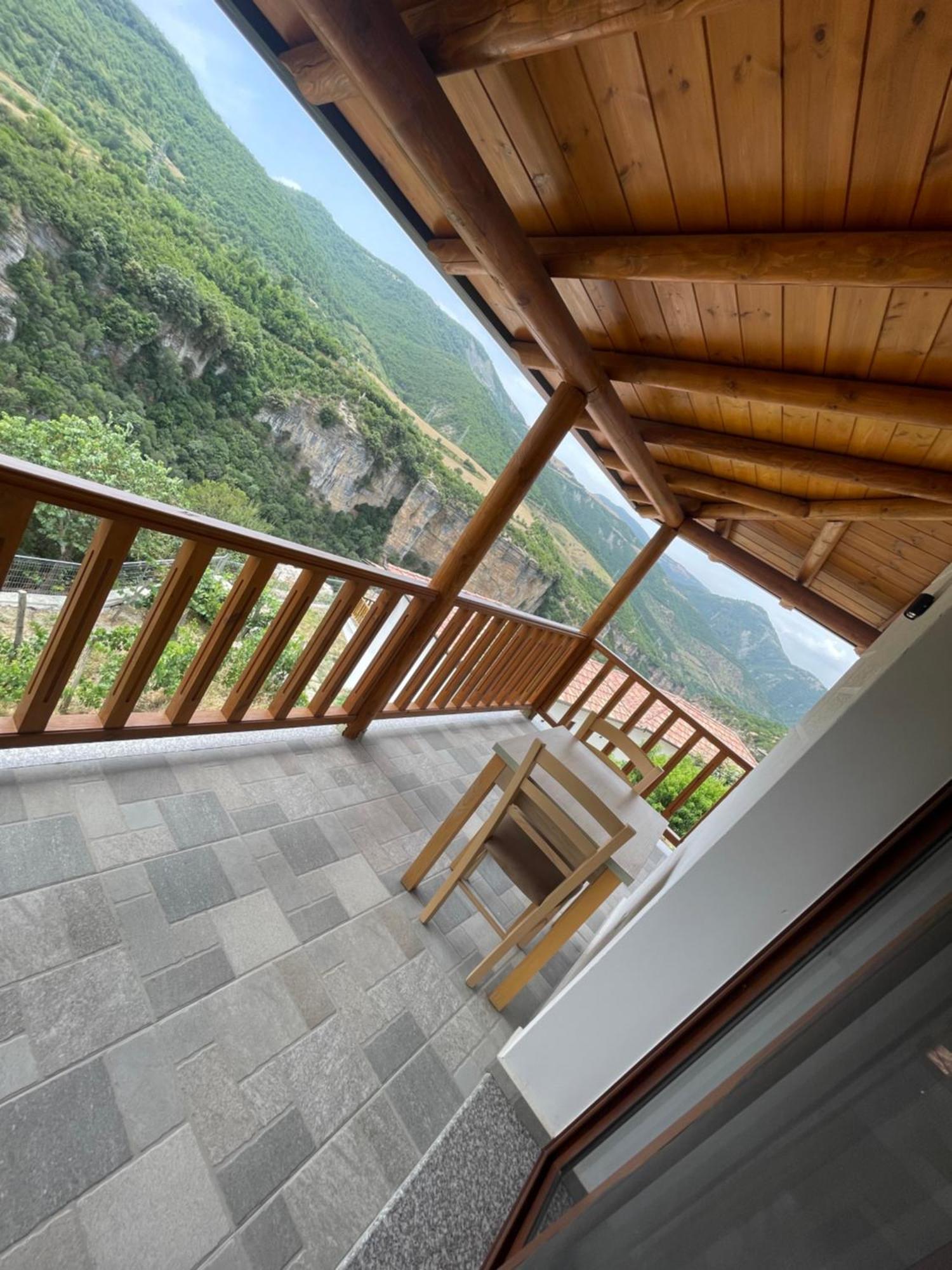 Guest House Bracaj Corovode Экстерьер фото