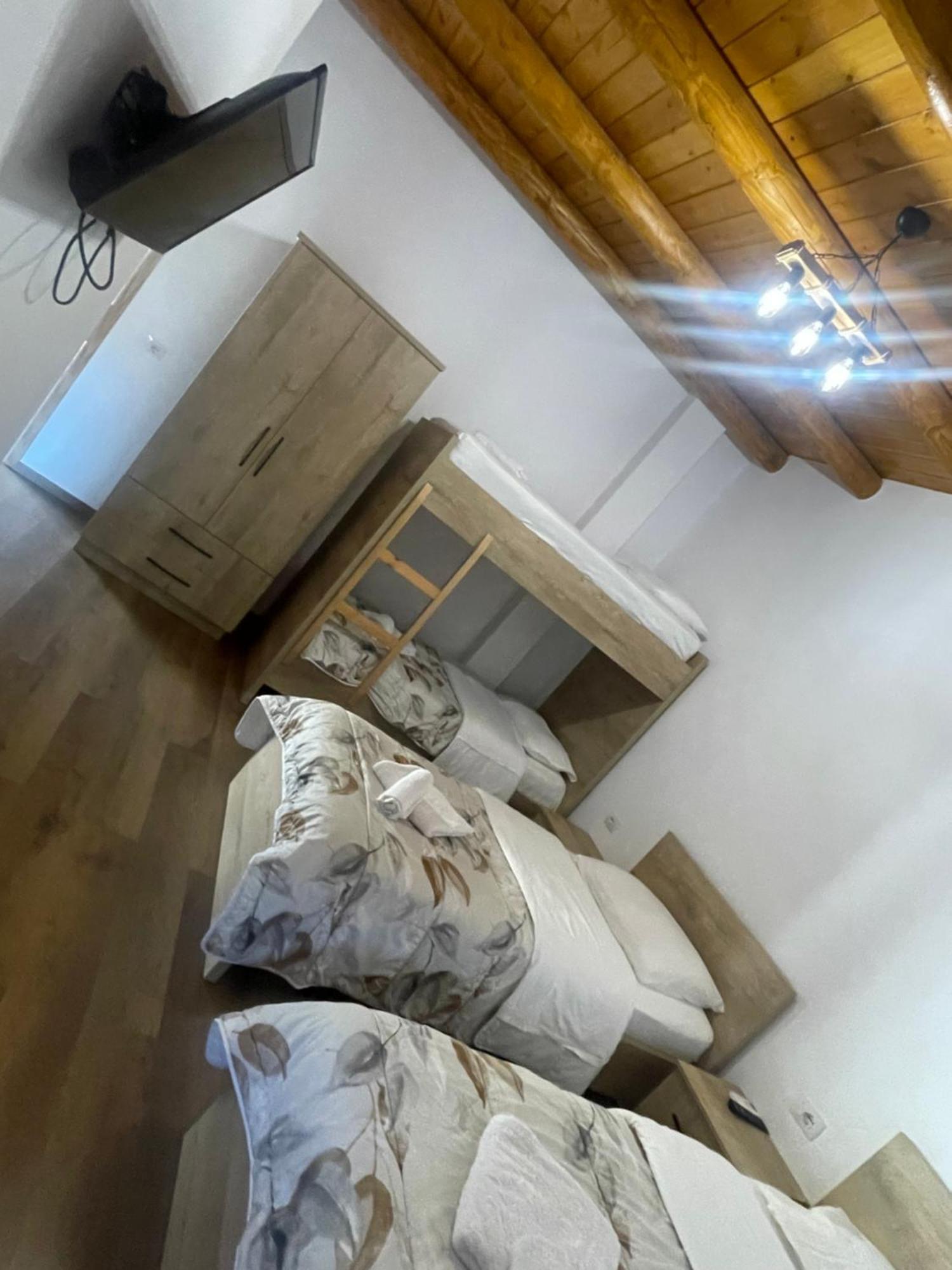 Guest House Bracaj Corovode Экстерьер фото